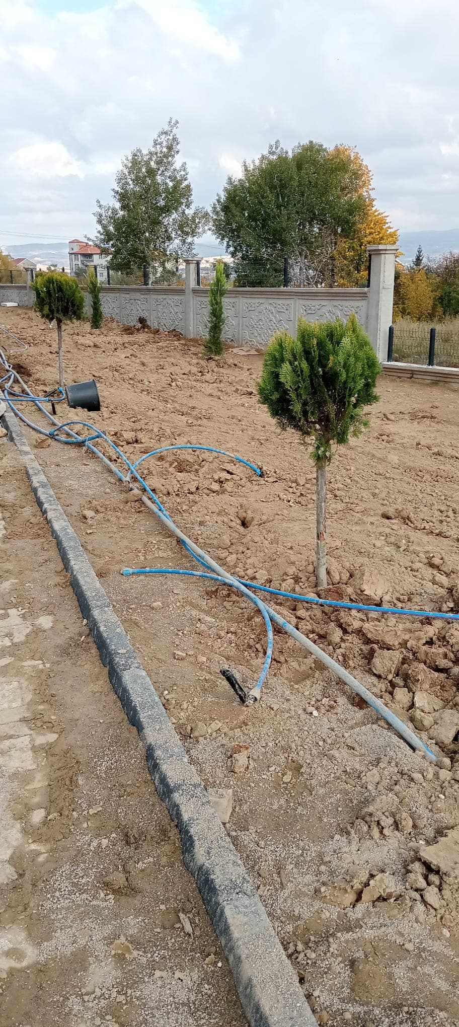 Otomatik pop-up sprinkler sistemi kurulumu